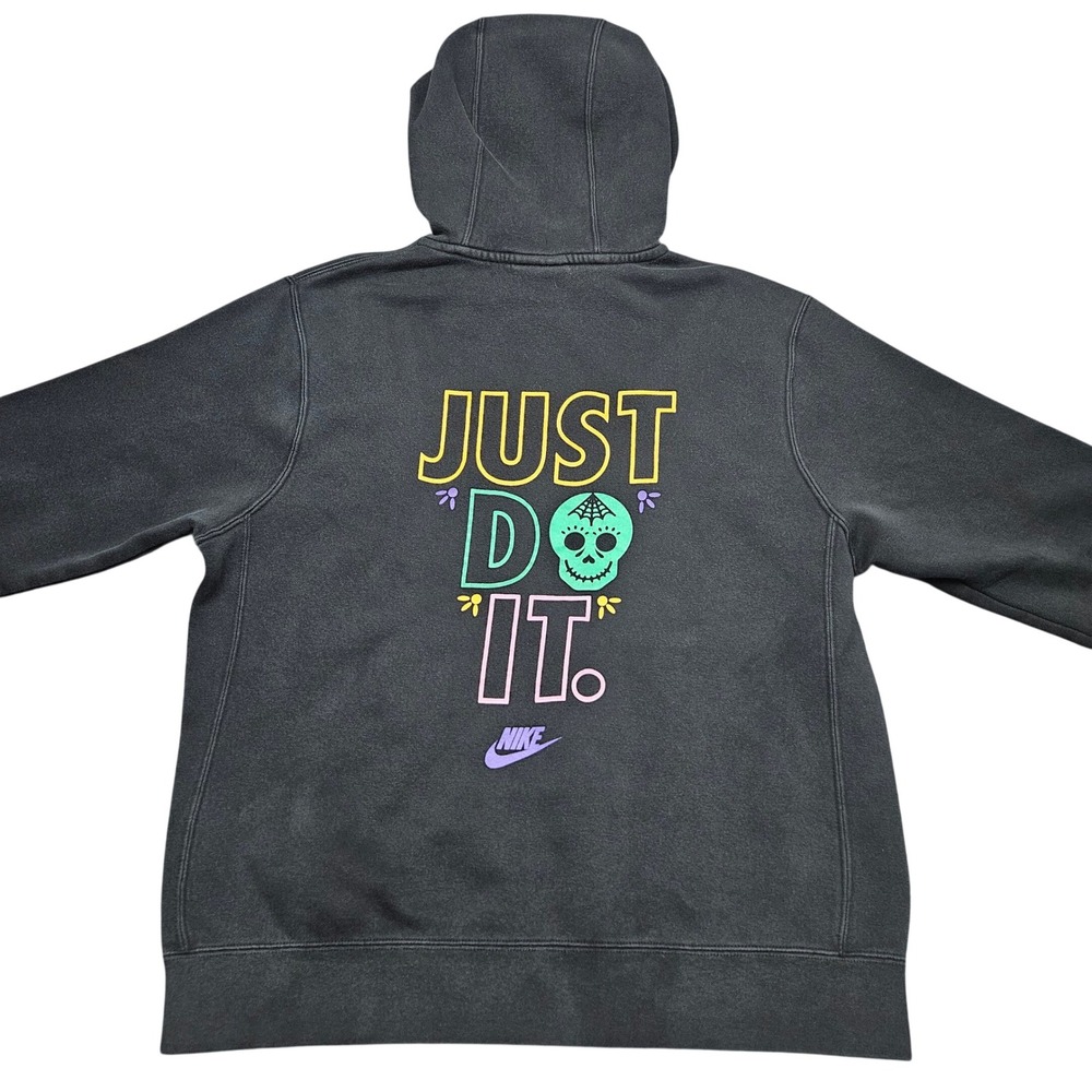 Nike Hoodie‎ Medium Black Skull Graphic Streetwear Pastel Goth Casual